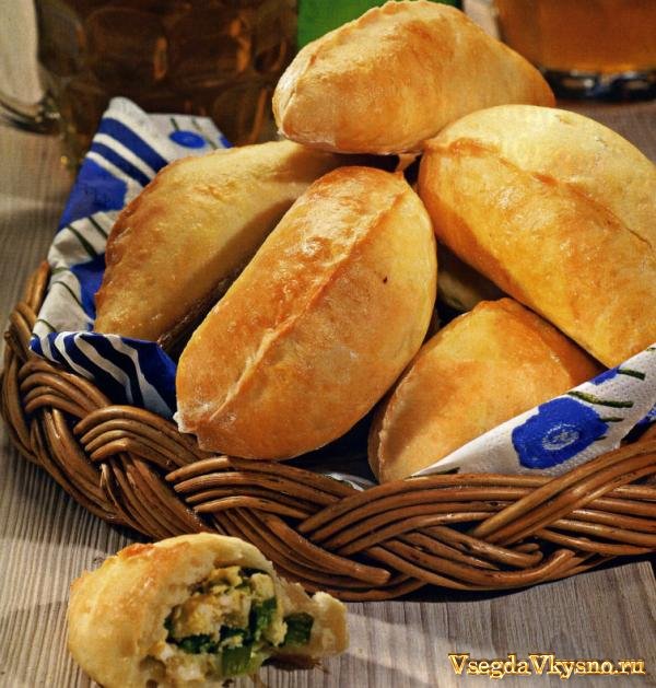 Пирожки с мясом и зеленым луком